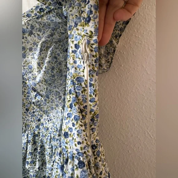 Tuckernuck Hyacinth House Meadow Floral Puff Sleeve Ruffle Dress - Picture 5 of 9